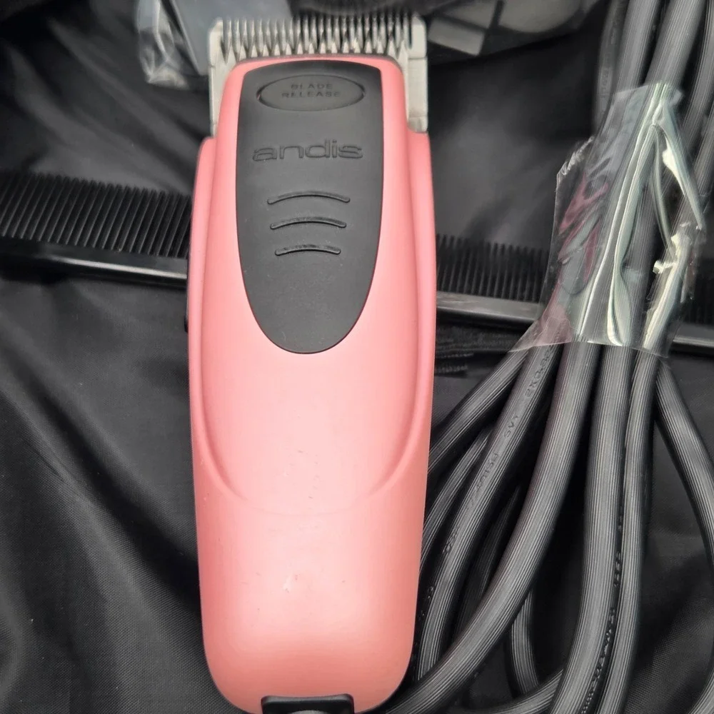 ANDIS CORDED DOG/ CAT CLIPPER RACD with attachments. Pink Excellent Condition